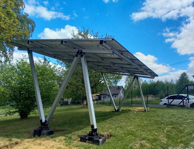 Instalacja carportu wraz z magazynem energii od Signenergy